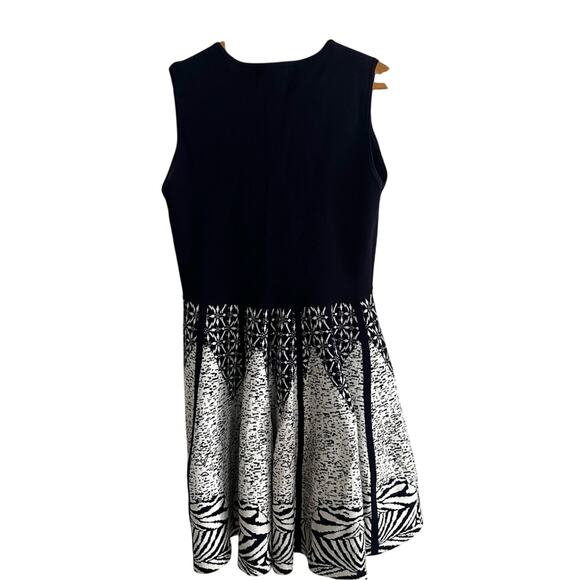 Interdee Paris Blue and White Sleeveless Fit and Flare Scoop Neck Dress Large - Picture 4 of 9